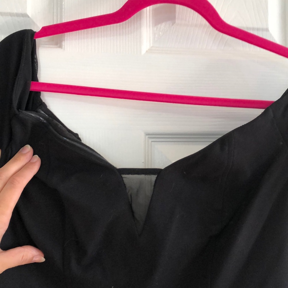 Guess off the shoulder little black dress - Picture 3 of 6